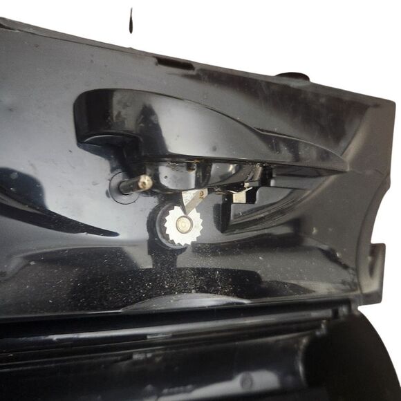 Black & Decker Slimline Spacemaker Can Opener Digital Clock with Hardware EC950B - Picture 8 of 9